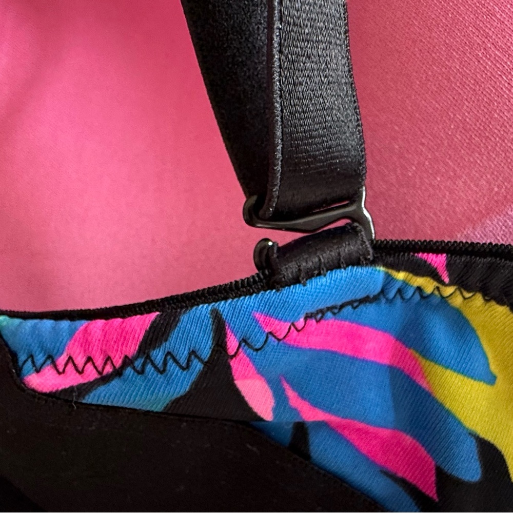 Colorful Tropical Print Pink Victoria’s Secret Women's Bra - Picture 4 of 7